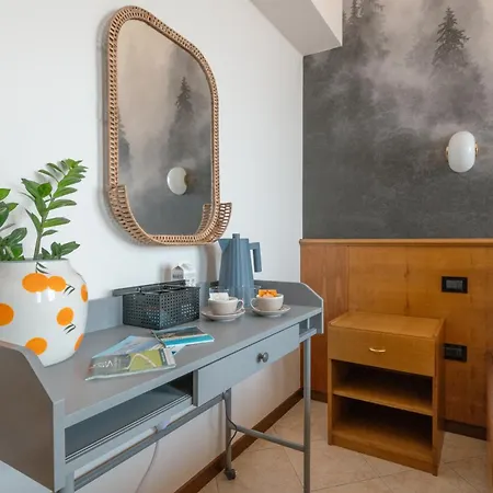 Diana Ξενοδοχείο *